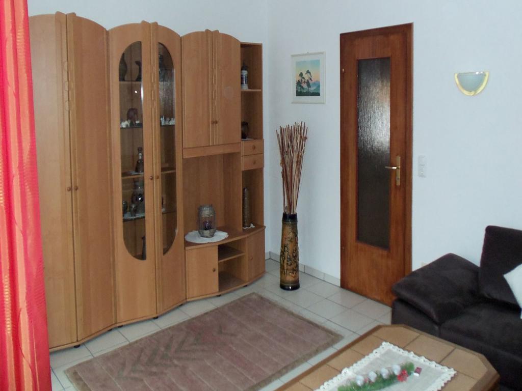 Ferienwohnung Kapitein Hooksiel Buitenkant foto